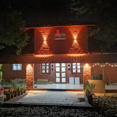 Sarvoday Eco Homestay, Sawantwadi Exteriör bild